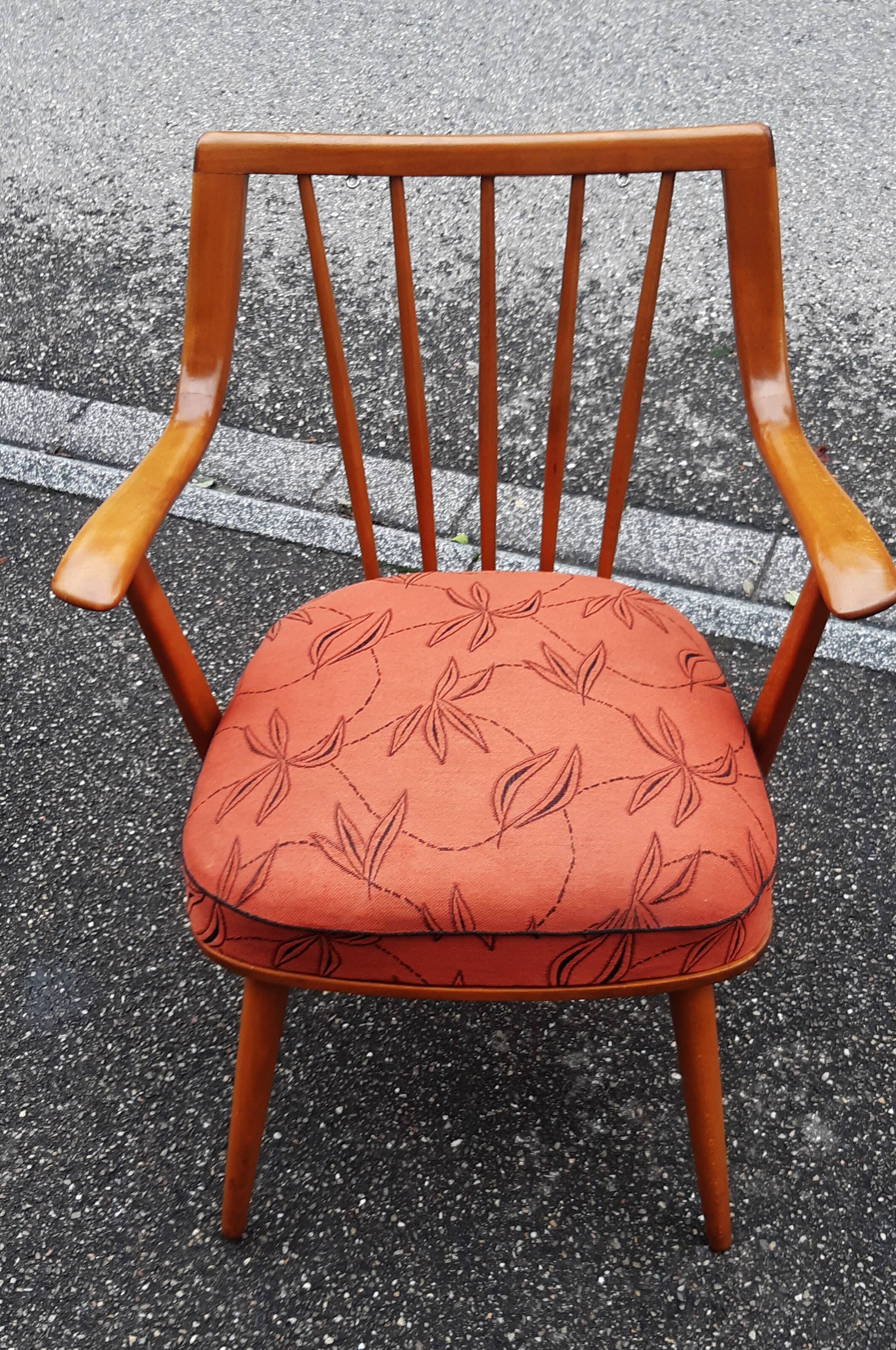 Casala armchair with armrests