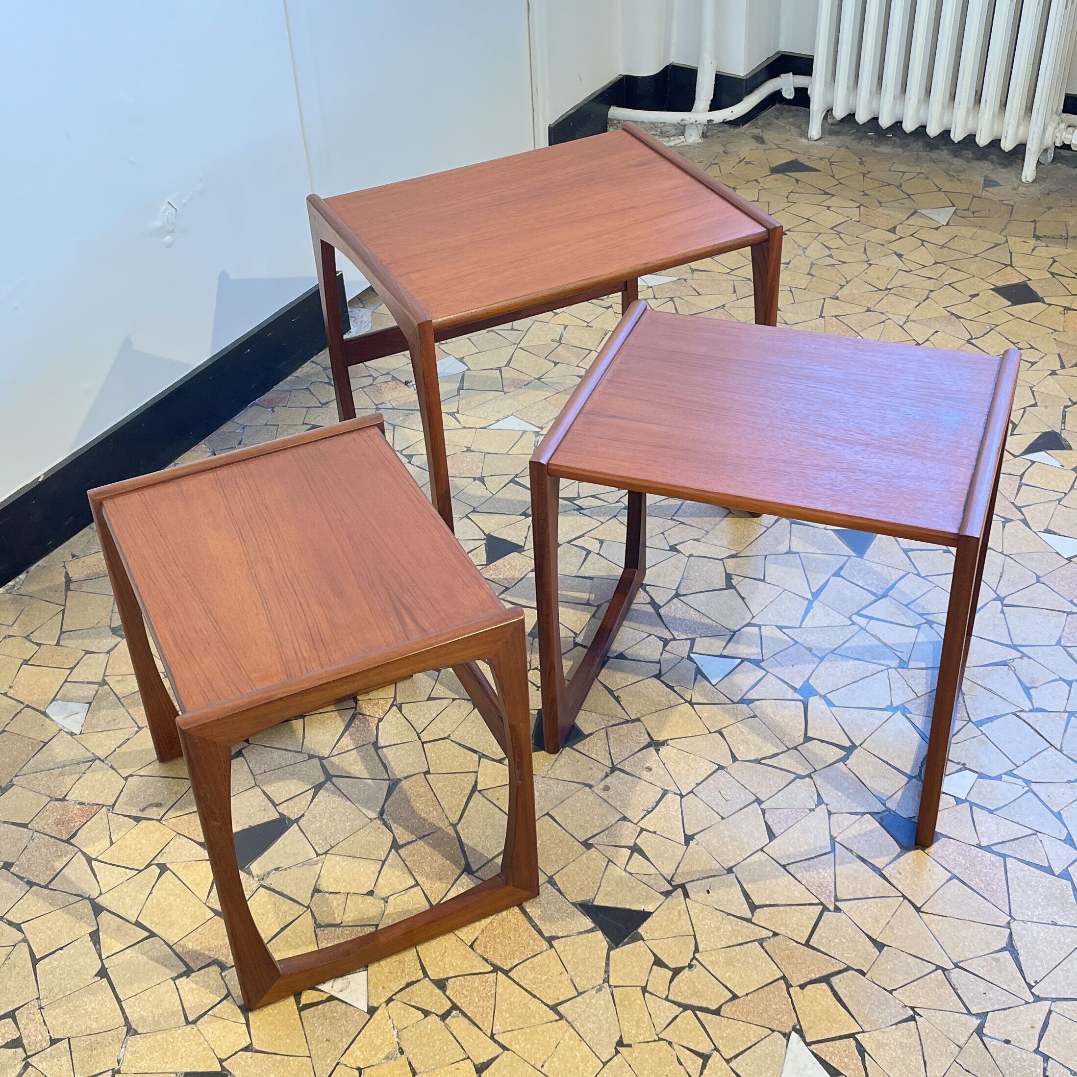 Modernist trundle coffee table