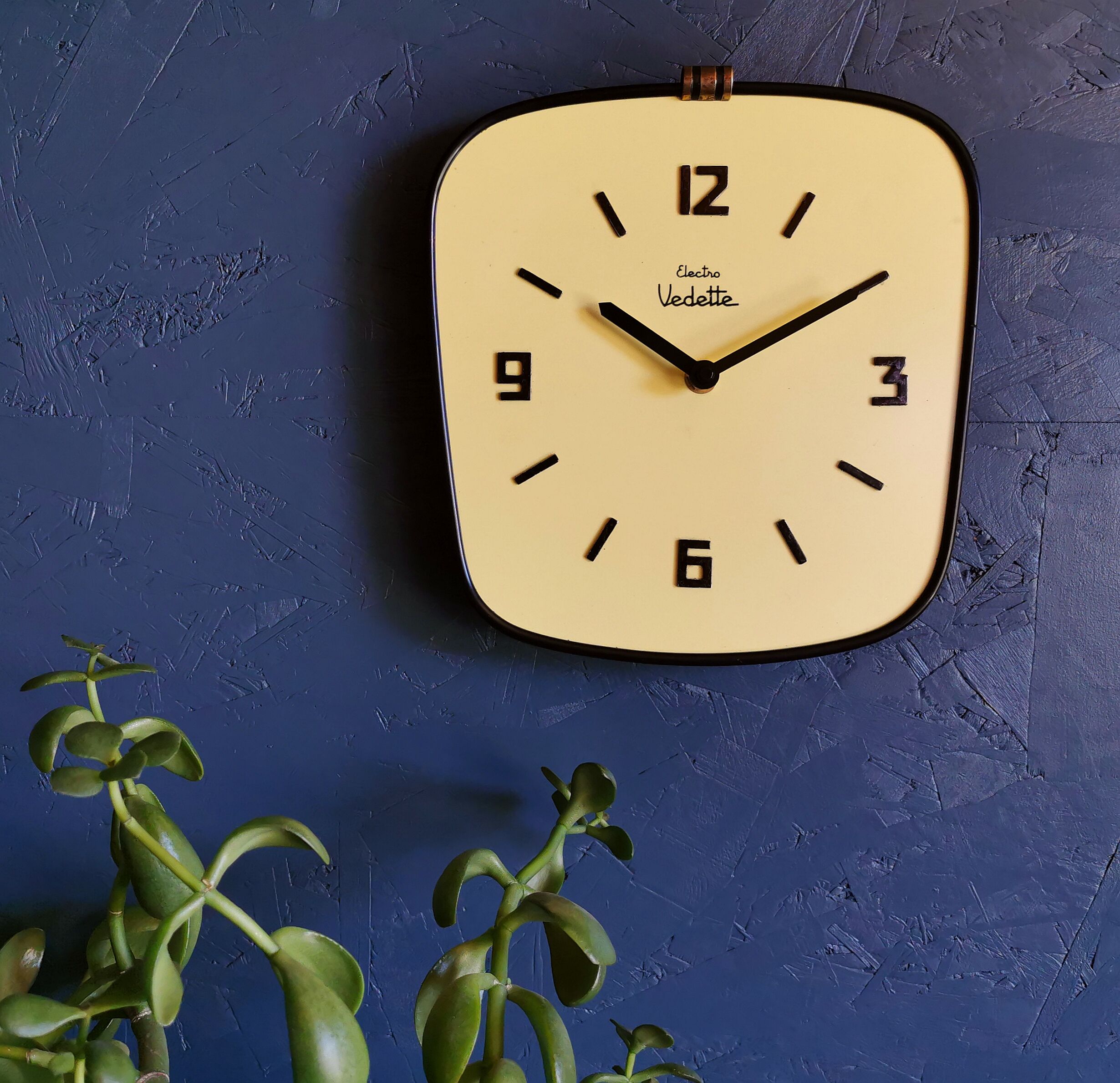 Formica vintage clock silent wall clock "Yellow electro star"