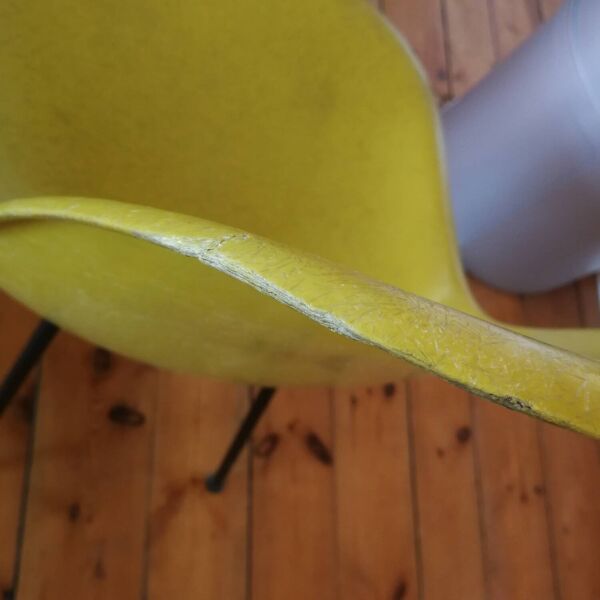 Lot de 4 chaises DSX édition Herman Miller design Charles Eames fibre de verre