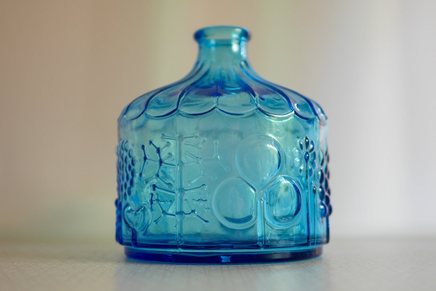 Finnish art glass Flora vase by Toikka for Nuutajärvi