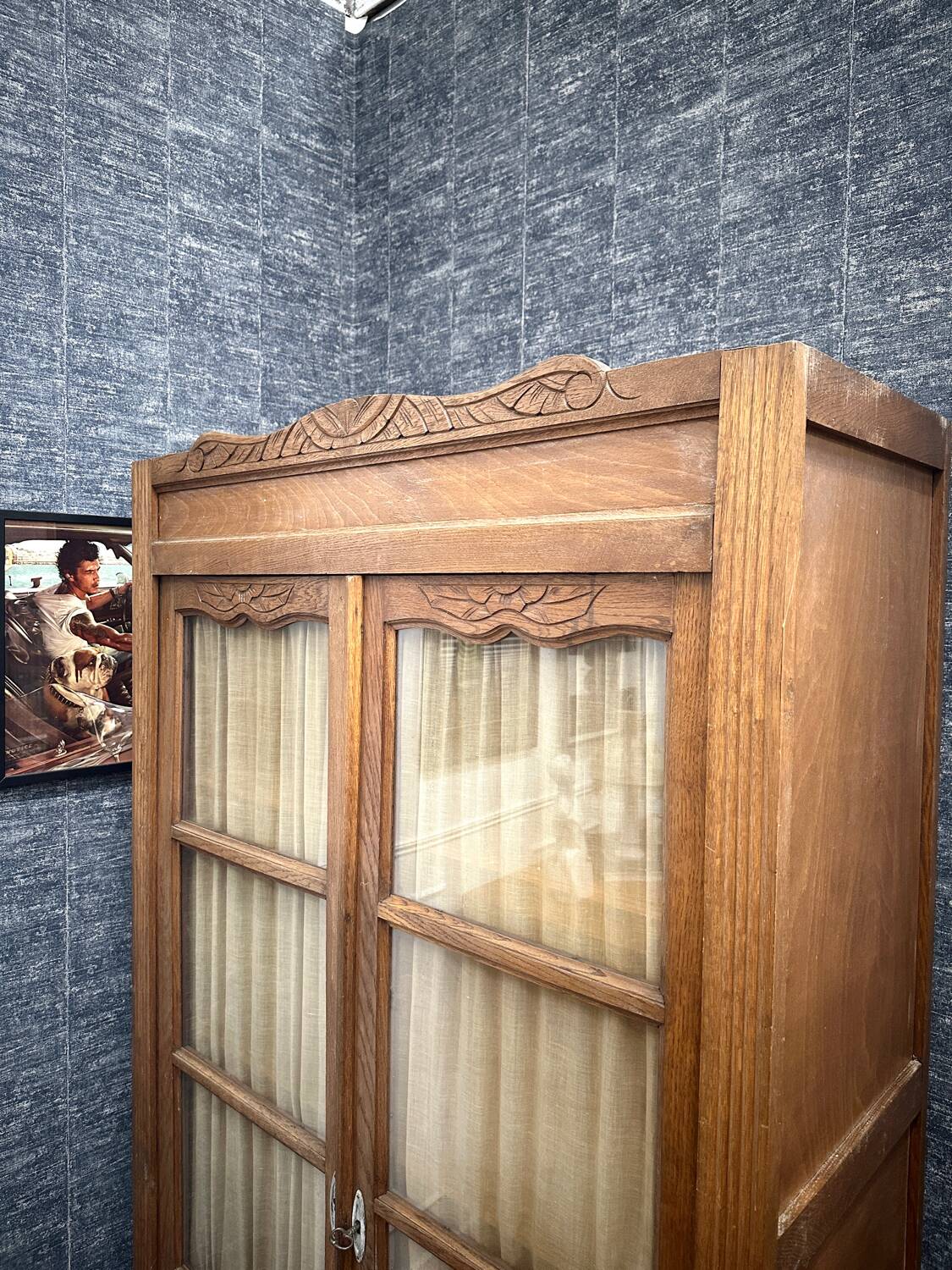 Art deco glass cabinet