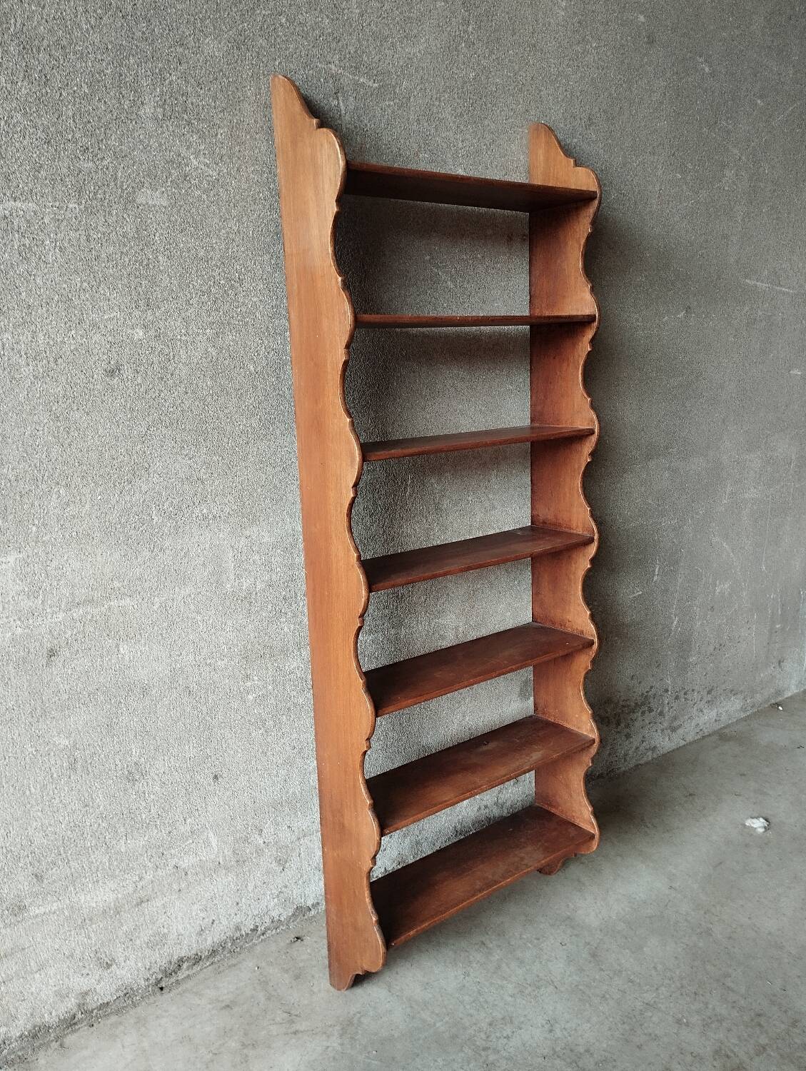 Wall bookcase