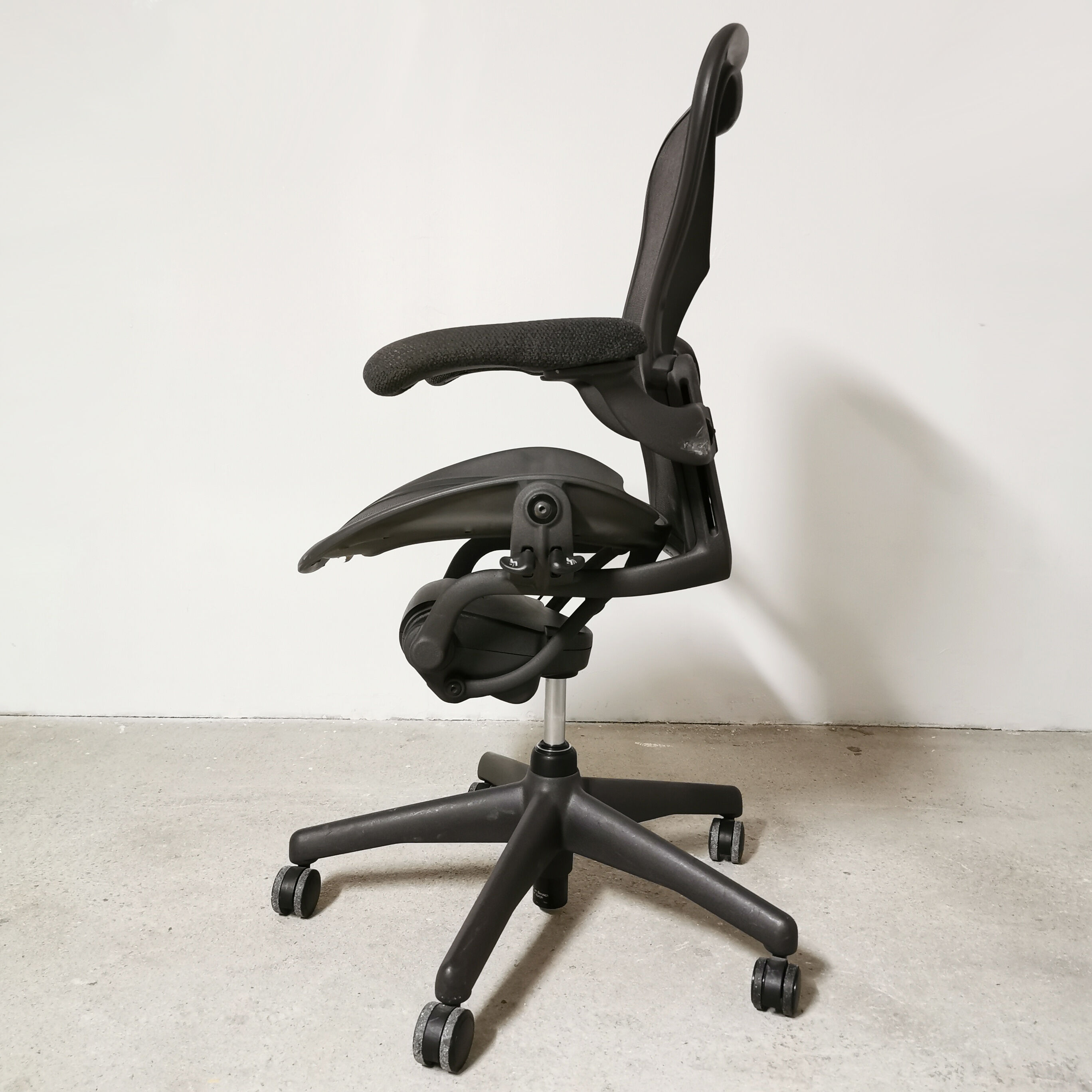 Fauteuil "Aeron" de Bill Stumpf & Don Chadwick pour Herman Miller, 1990