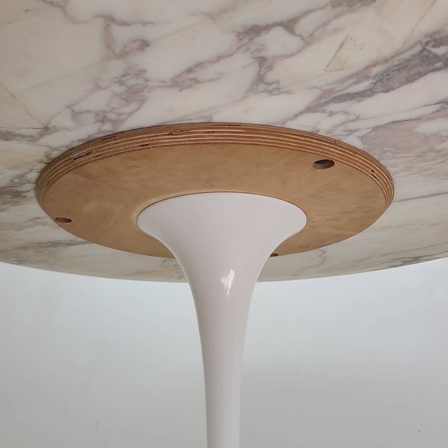 Knoll Eero Saarinen Vintage 1970s Marble Tulip Dining Table