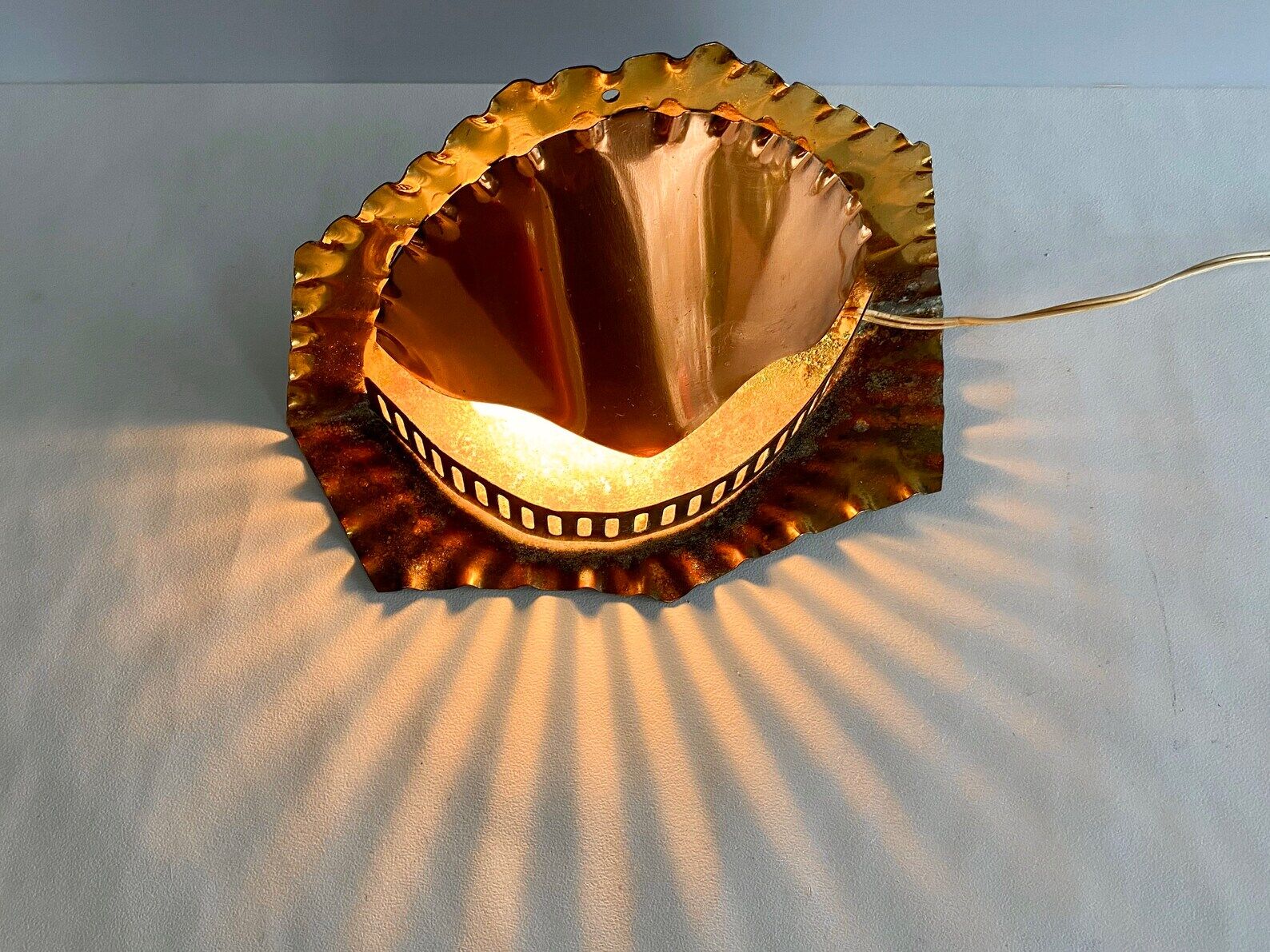 Unique mid century table lamp "fireplace" copper & brass, art deco, vintage light