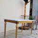 Table basse style Louis XVI en marbre et bois doré