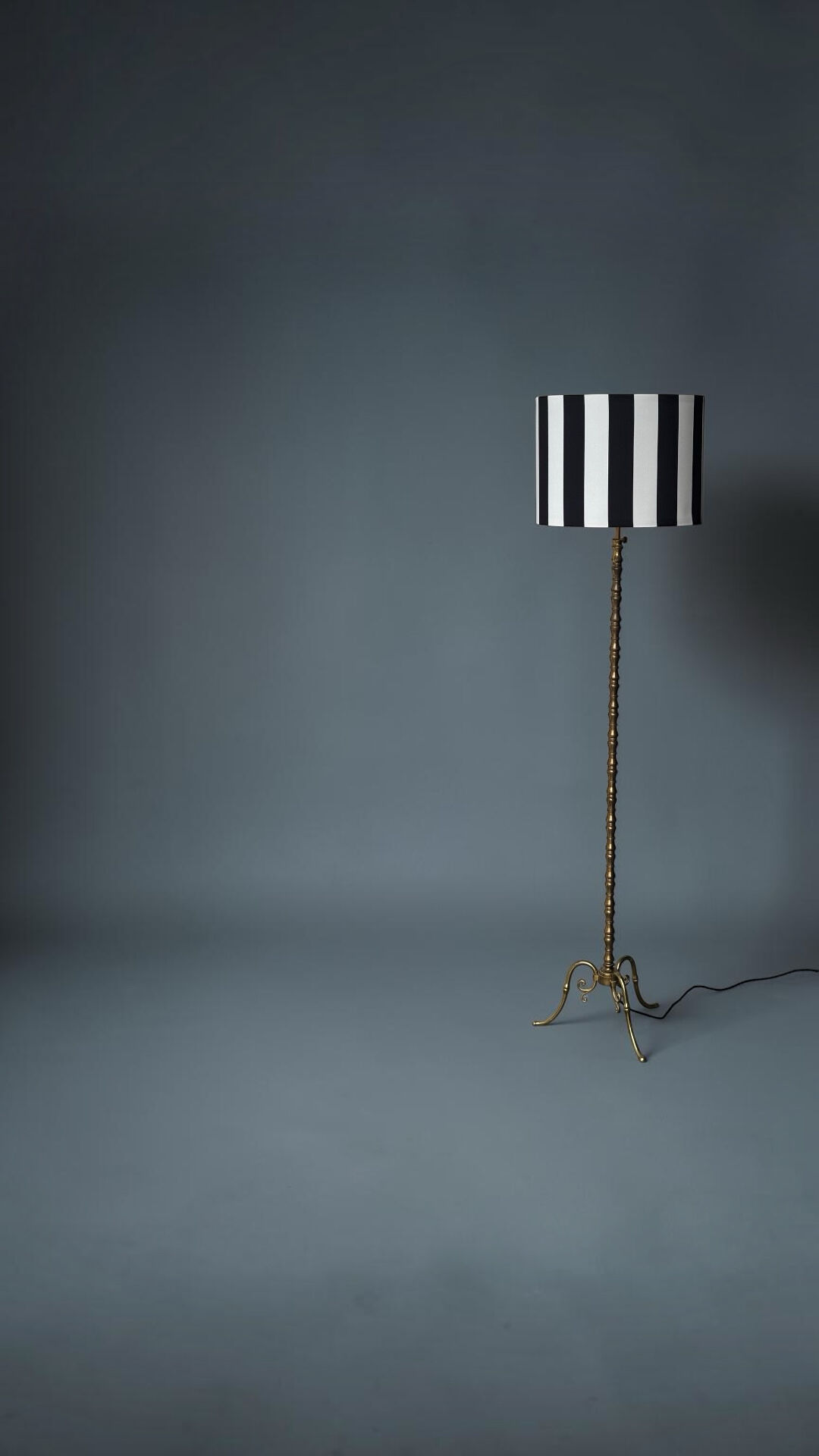 Brass floor lamp with adjustable height 1960
