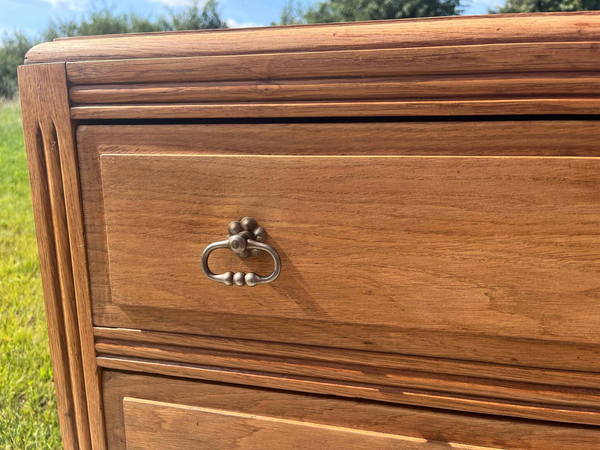 Art Deco chest of drawers, mustache feet