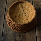 Round basket vintage braided wicker
