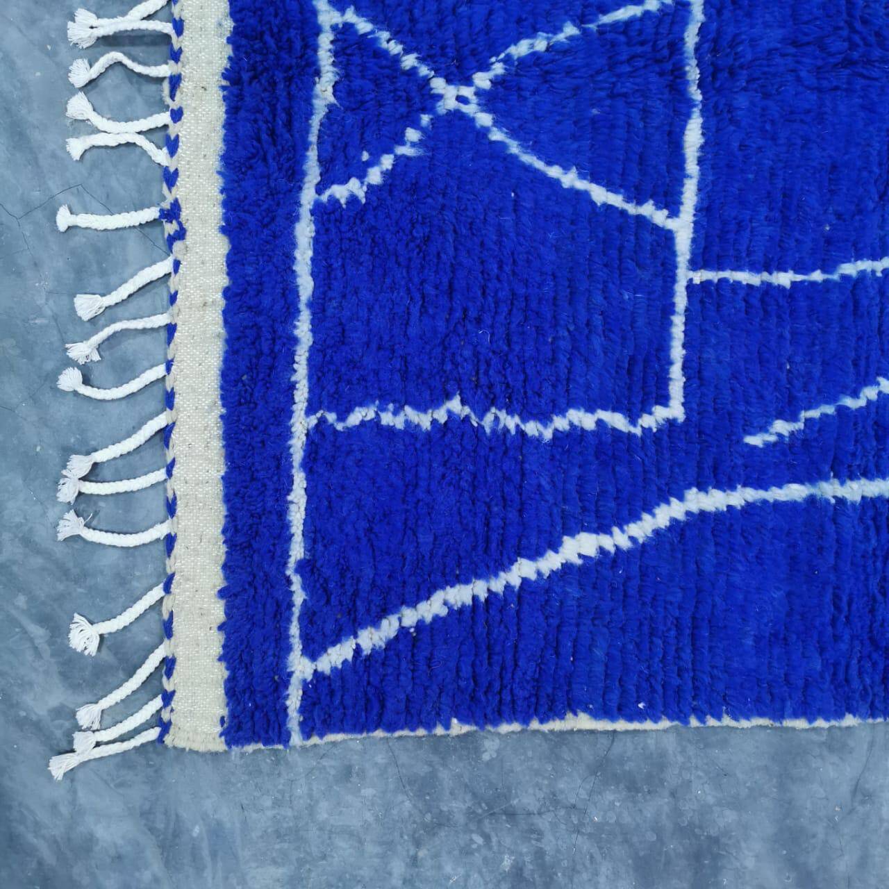 Moroccan handmade rug 3 x 2 m