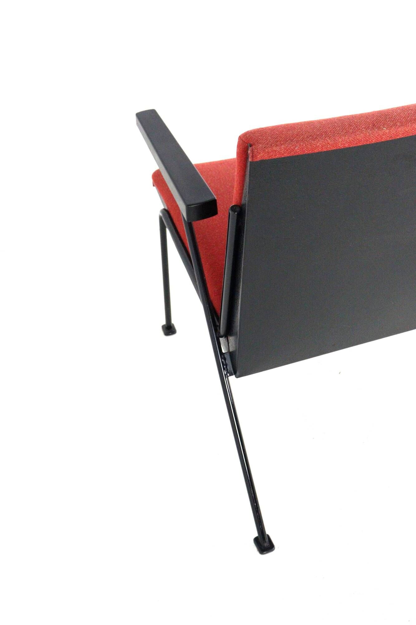 Wim Rietveld for Ahrend de Cirkel 'Oase' armchair | dutch design