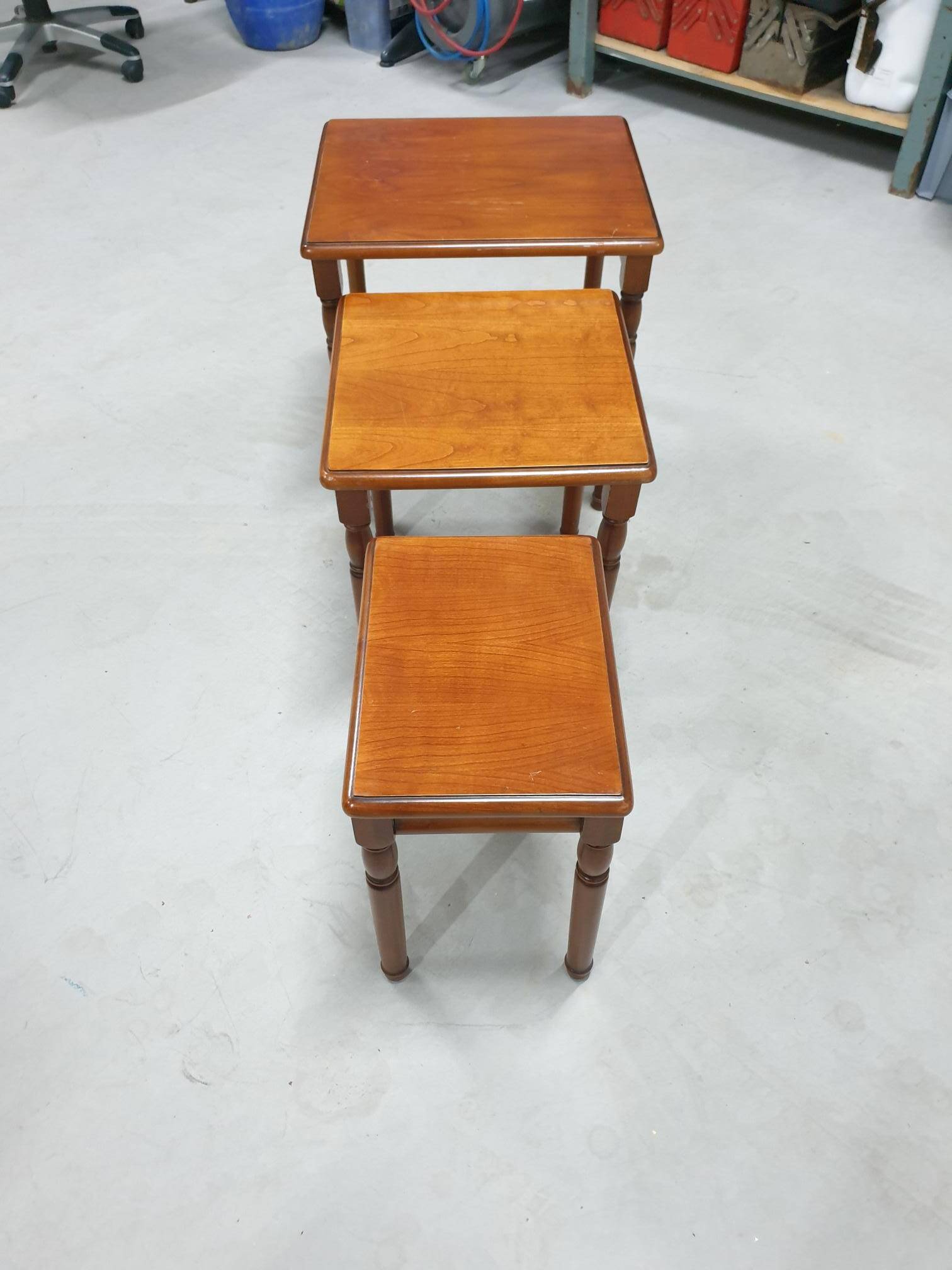 3 nesting tables in cherry wood, Louis Philippe style
