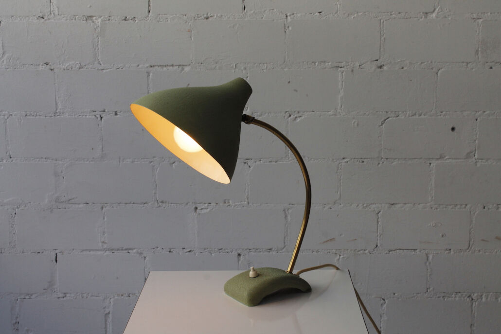 Brass and shrink paint table lamp from the 1950s