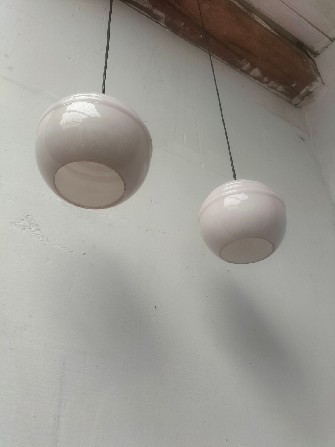 Paire de suspension en opaline