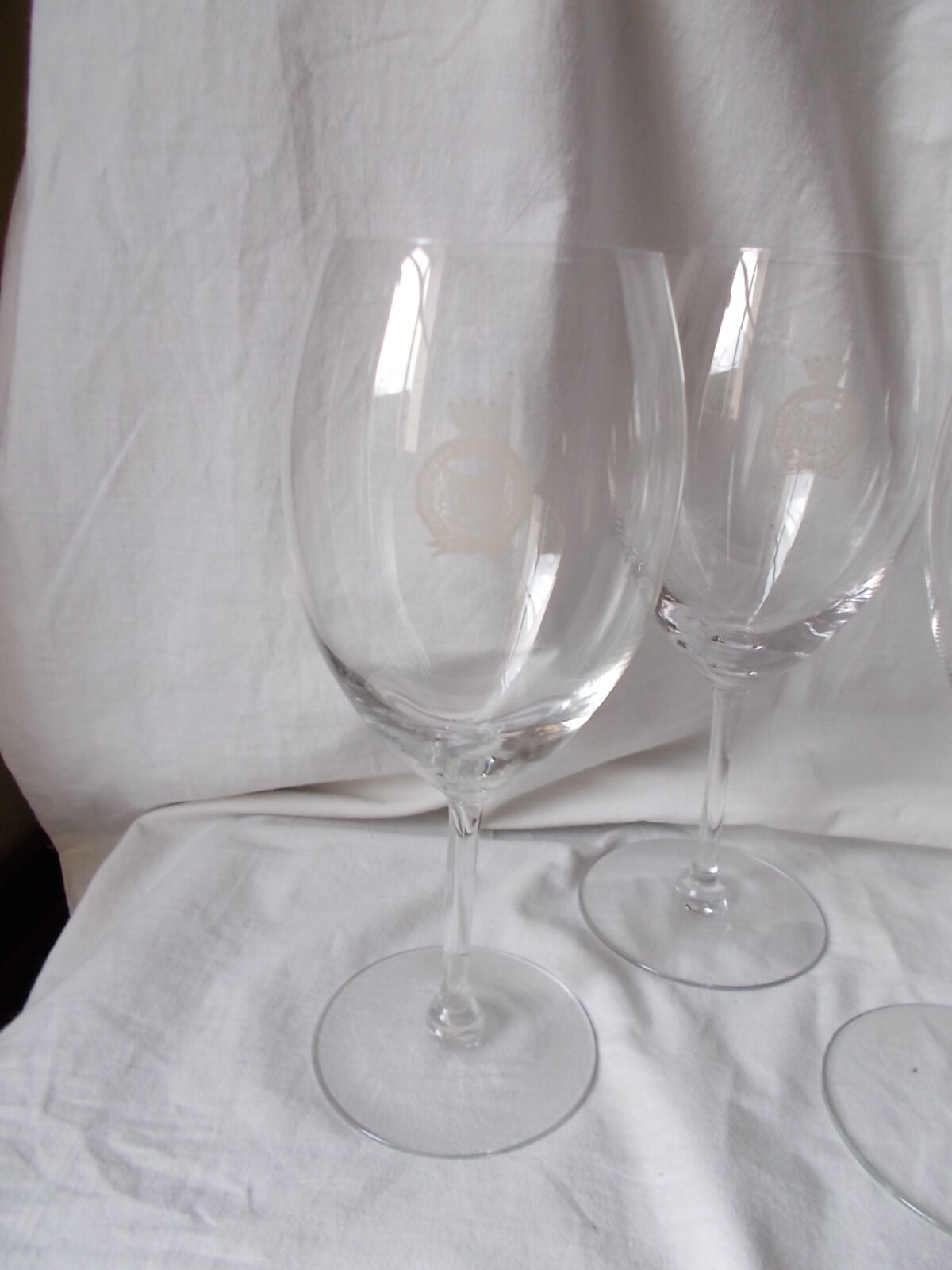 6 large crystal Bordeaux wine glasses