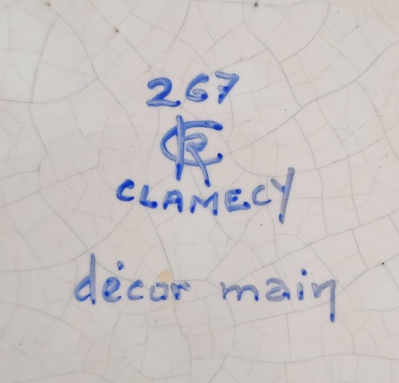 Assiette décorative en faïence de Clamecy – décor peint à la main