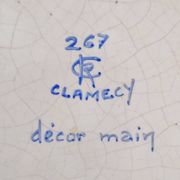 Assiette décorative en faïence de Clamecy – décor peint à la main