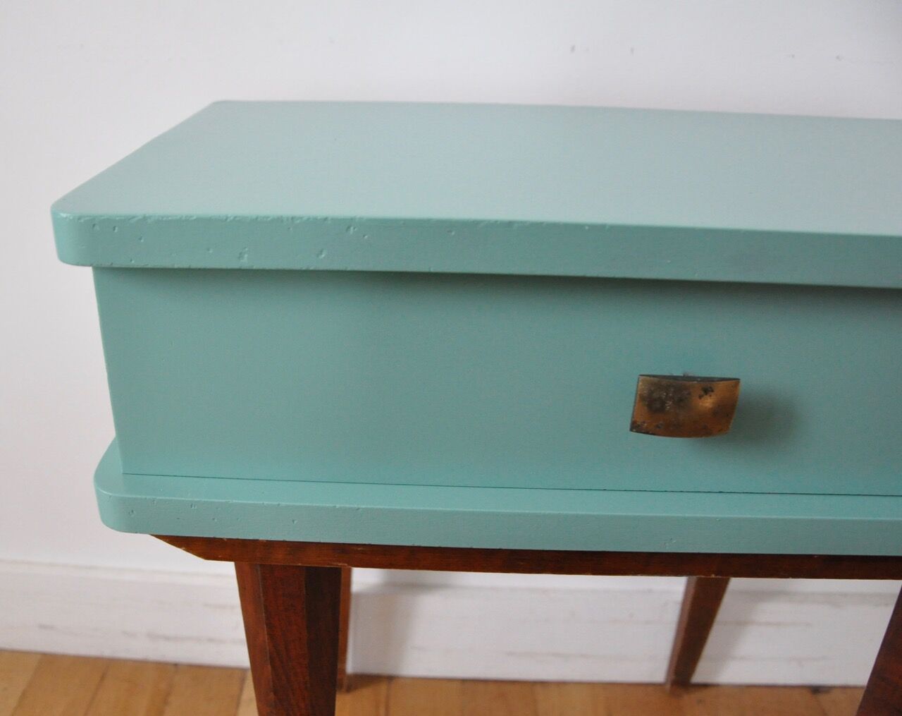 Bedside table