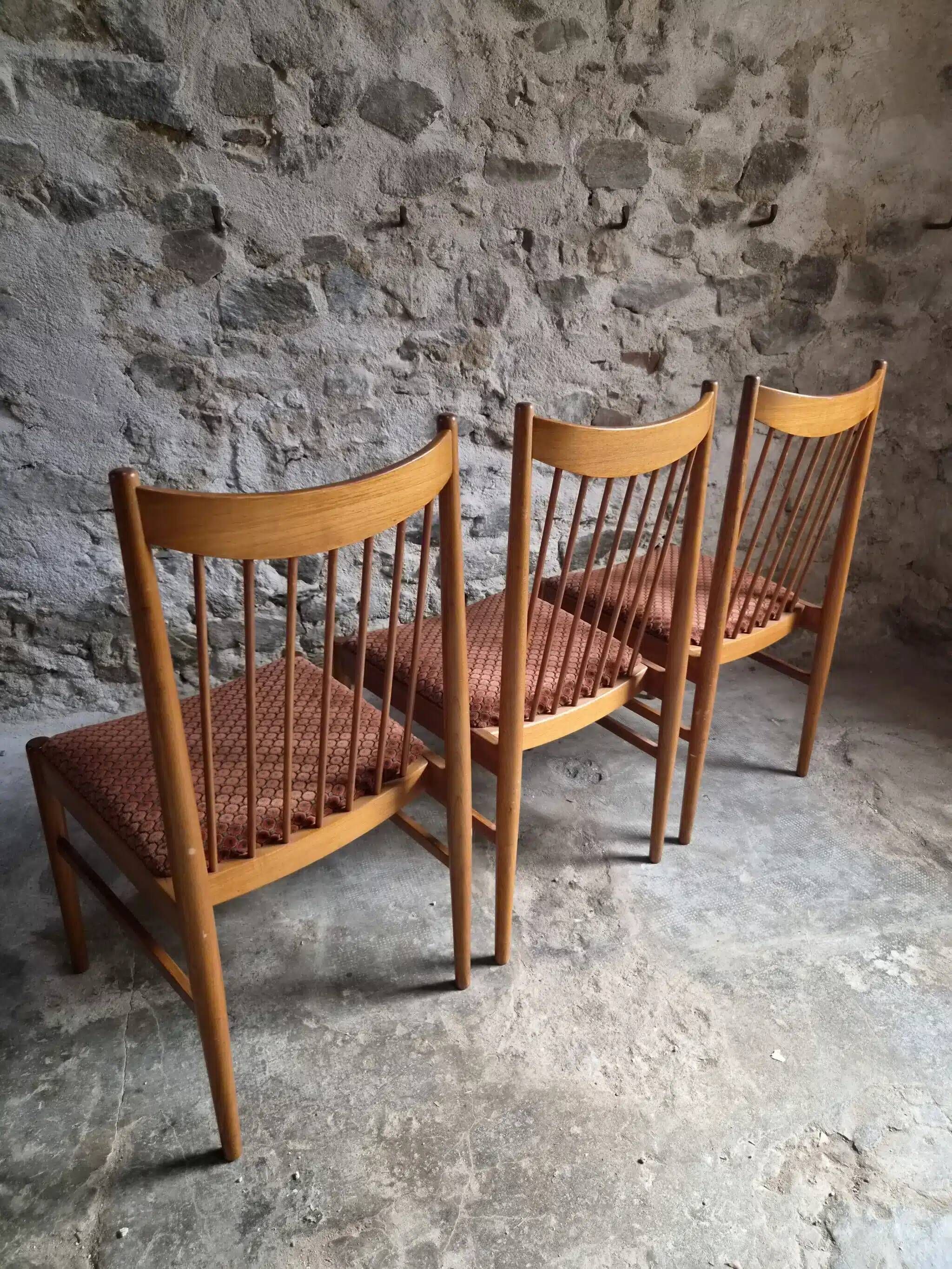Set of 6 Danish teak dining chairs model 422, attributed to Arne Vodder for Sibast, 1960s.