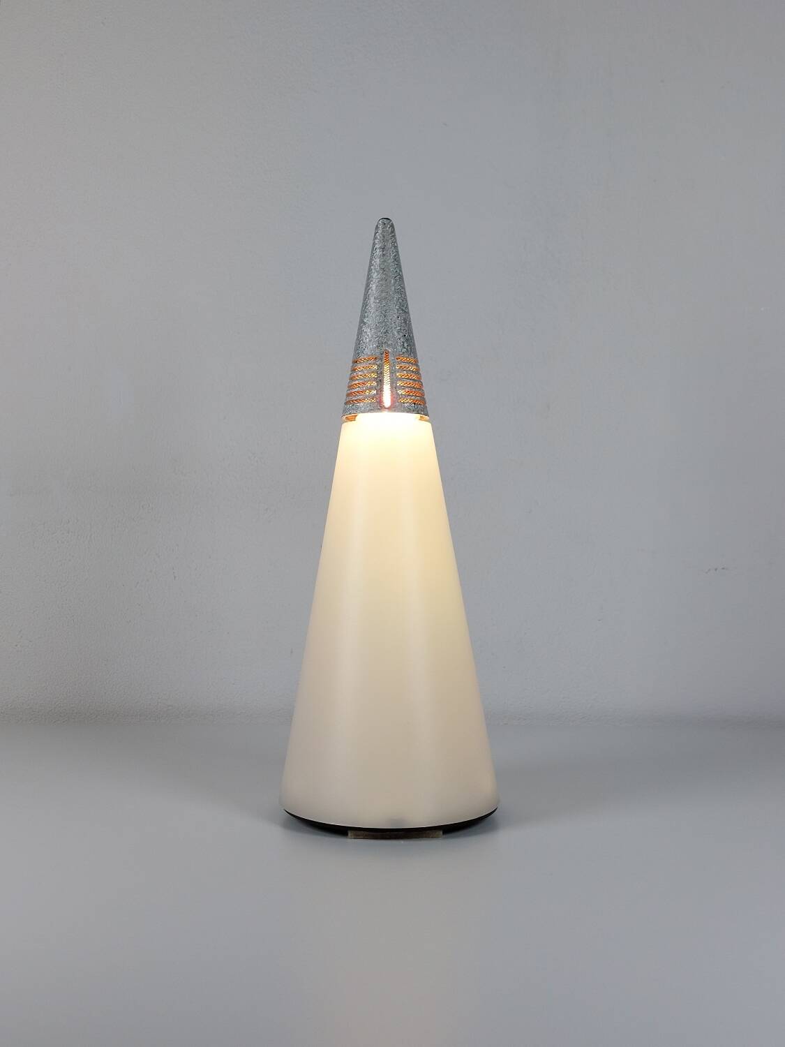 Lampe de table vintage Haruki Mori Cassina 1990