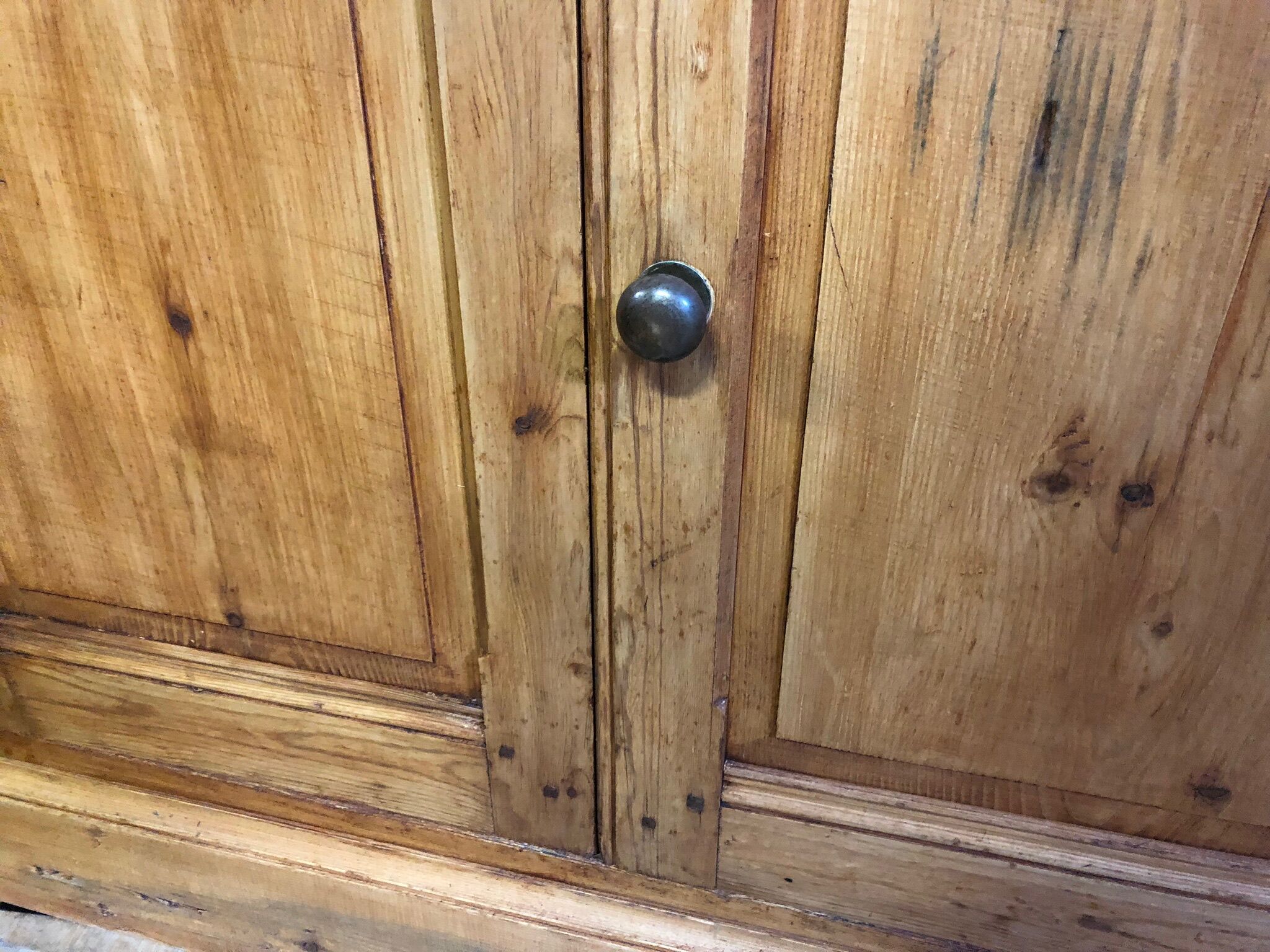 Old counter 4 pine doors