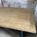 Farmhouse table