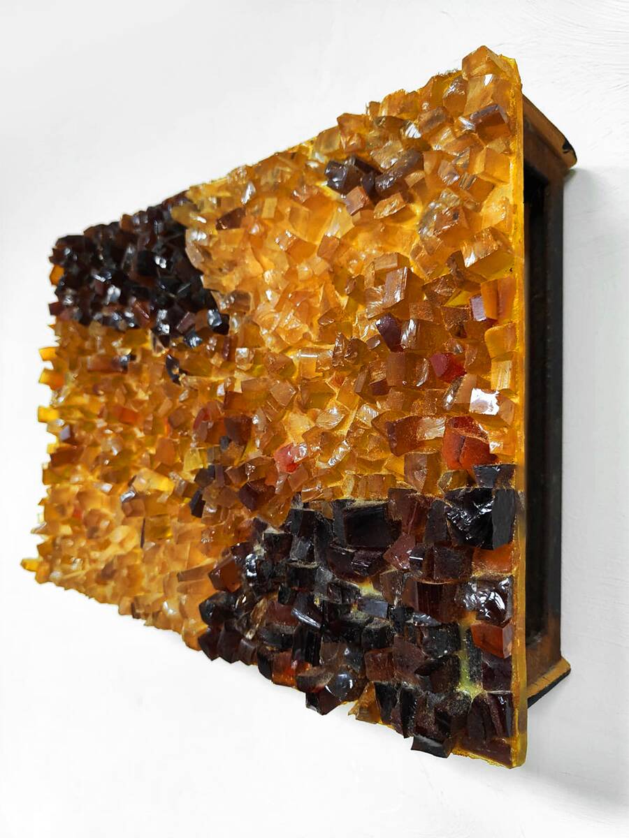 Vintage glass wall lamp 'Glowing amber'