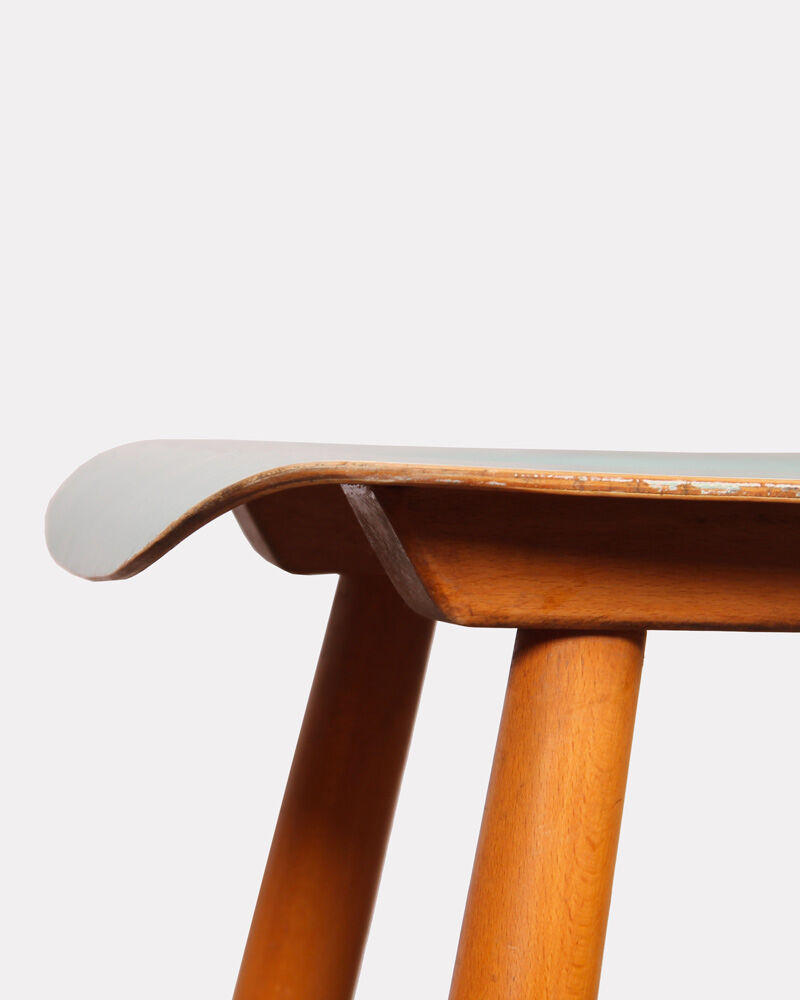 Pair of vintage chairs for publisher Ton, 1960