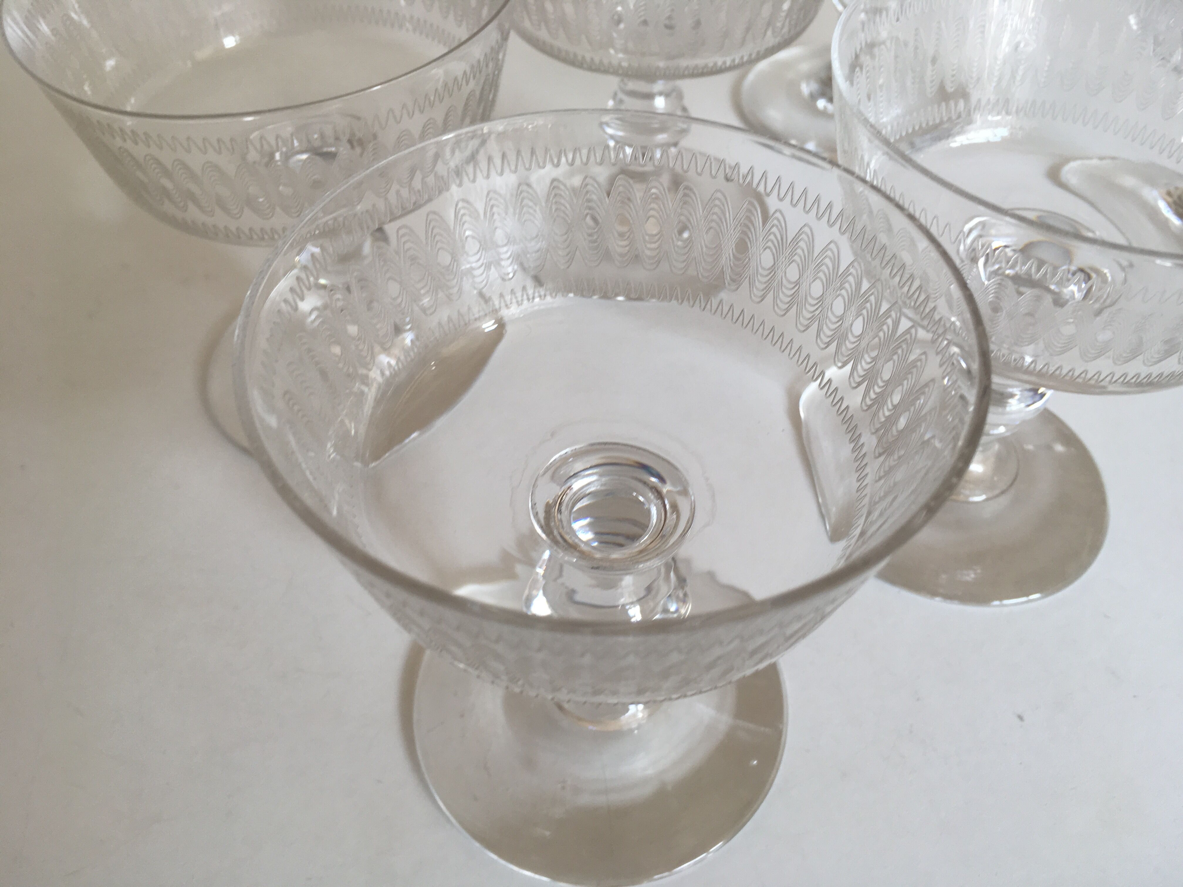 Set de 6 coupes à champagne en cristal sonnant années 20s