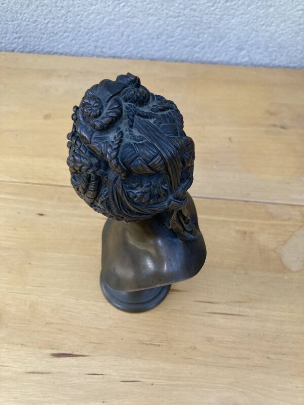 Buste de femme