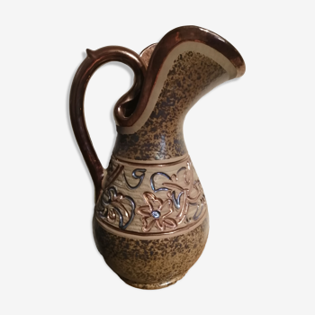 Spanish pitcher with coppery email