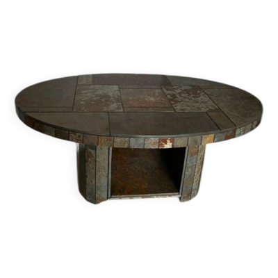 Table basse brutaliste – Table roulante en carrelage de pierre des années 1970