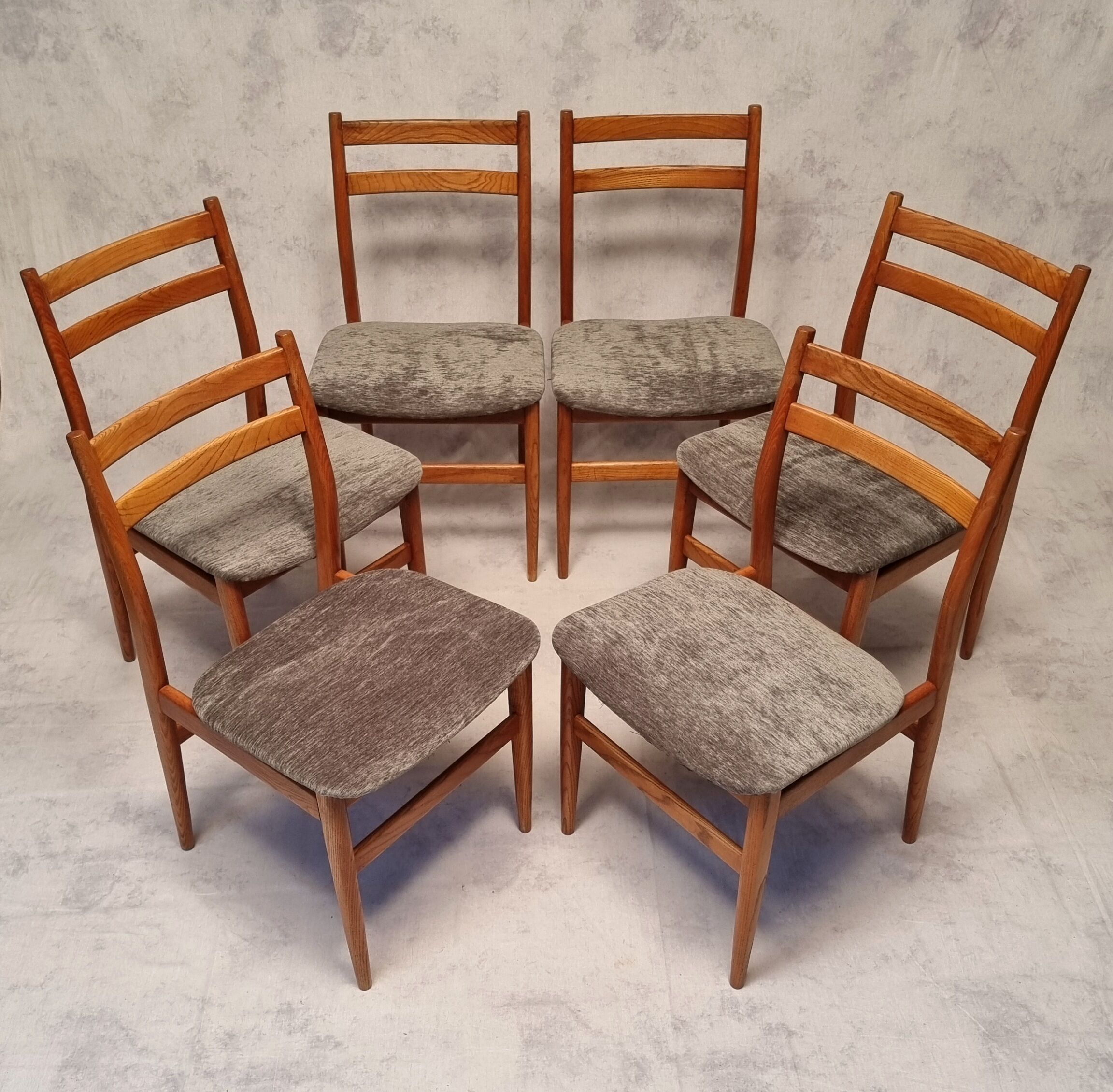 Suite of 6 french chairs - elm - ca 1960