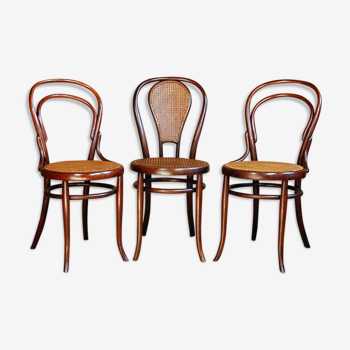 Ensemble de 3 chaises bistrot Fischel N°14 et N°44 cannées
