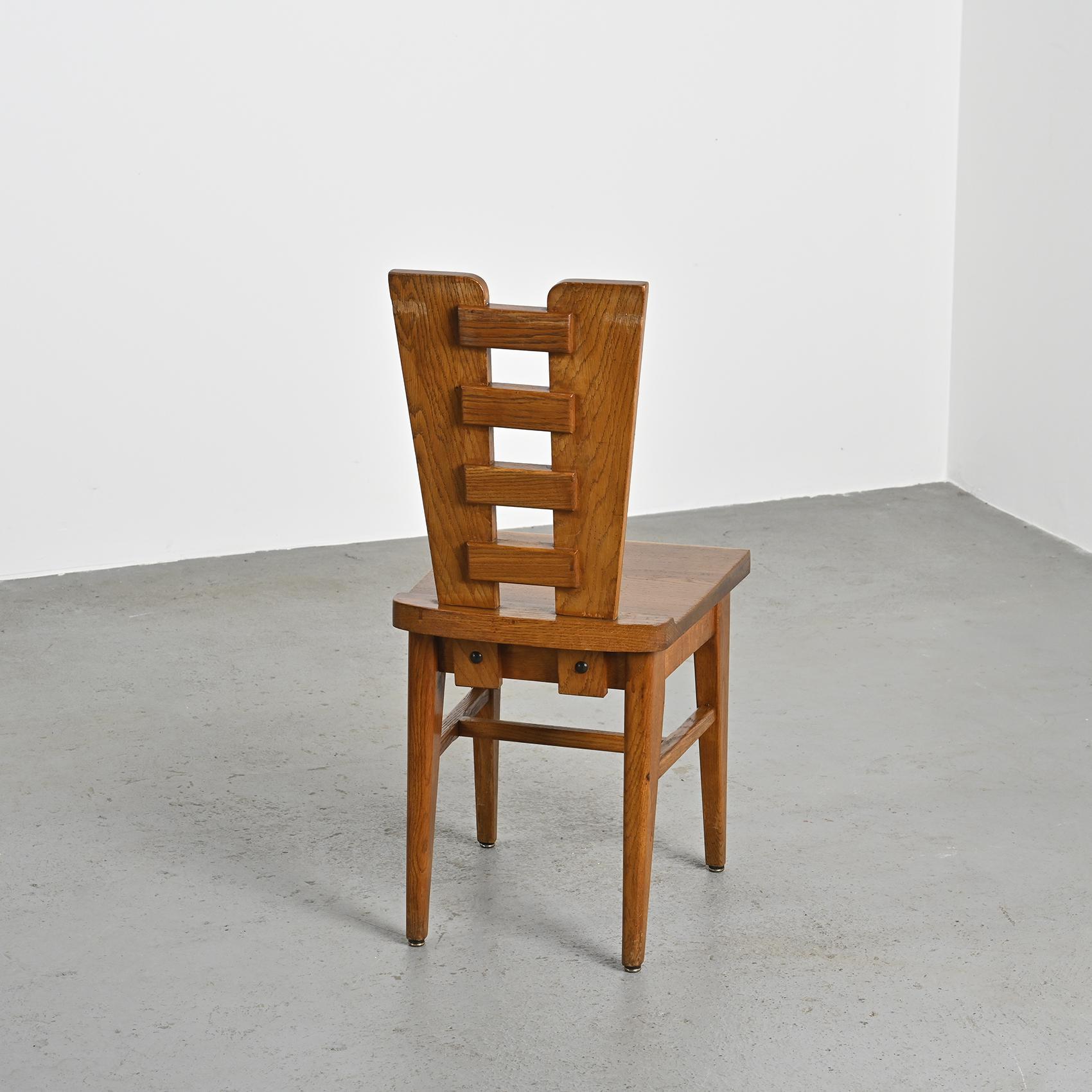 Ensemble de six chaises en chêne par Henry Jacques Le Même, France vers 1940