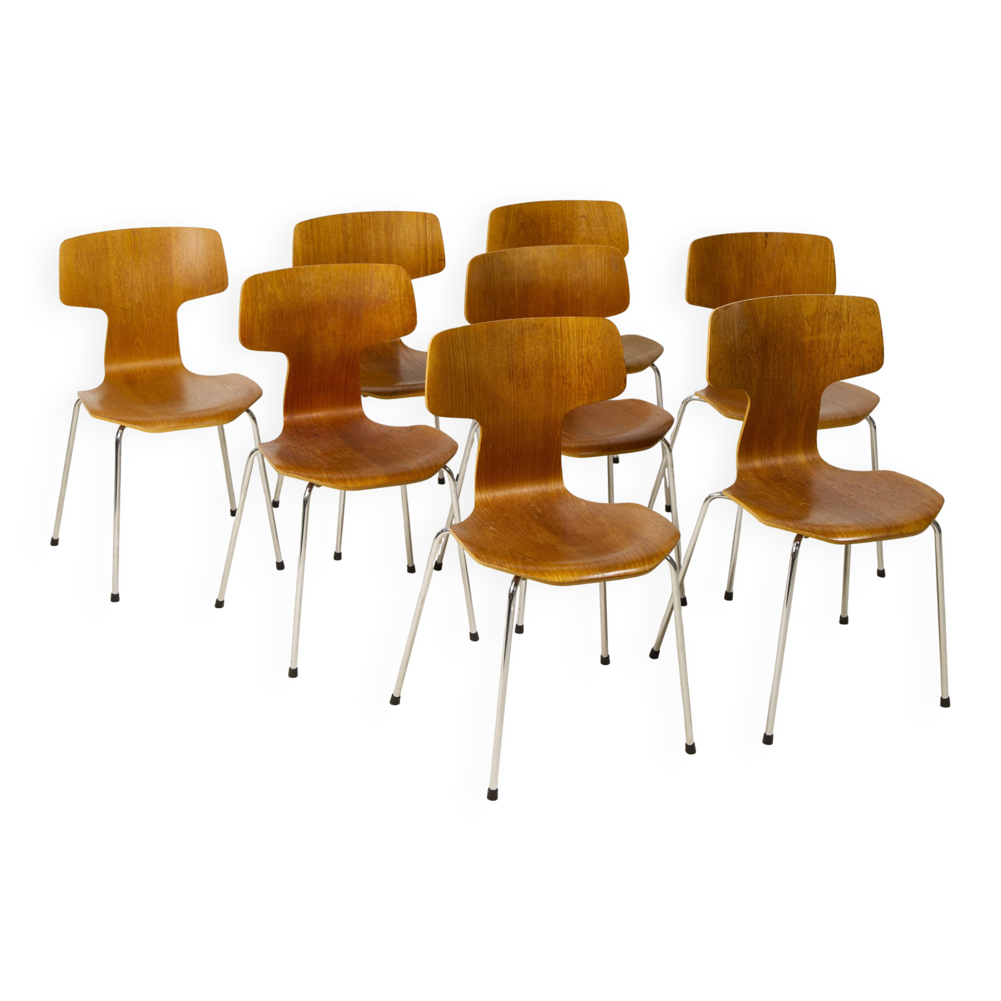 8 chaises T en teck, conçues par Arne Jacobsen pour Fritz Hansen, années 1980