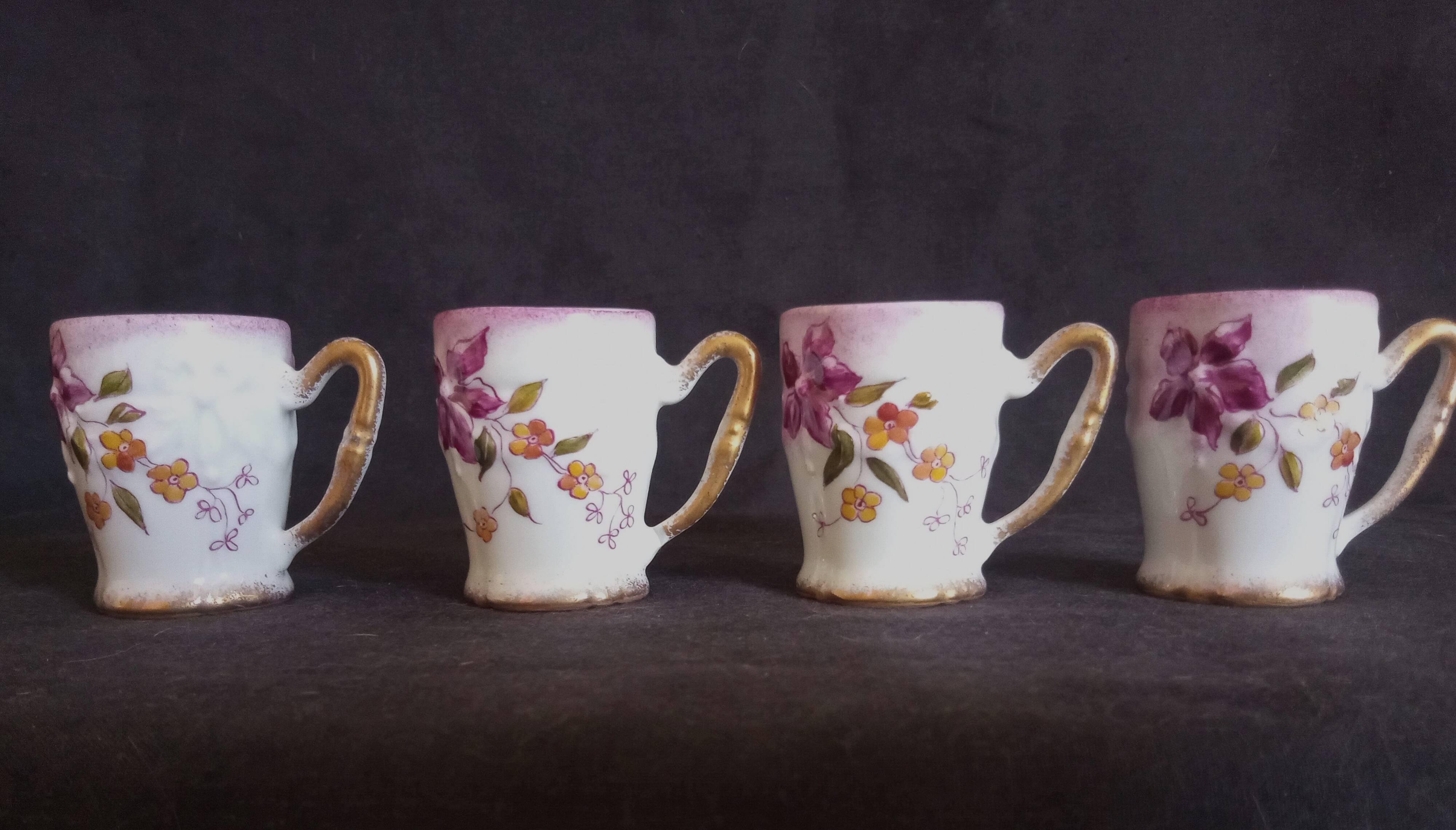 Spirits service for 4 people (6 pieces) in Paris porcelain, signed and numbered