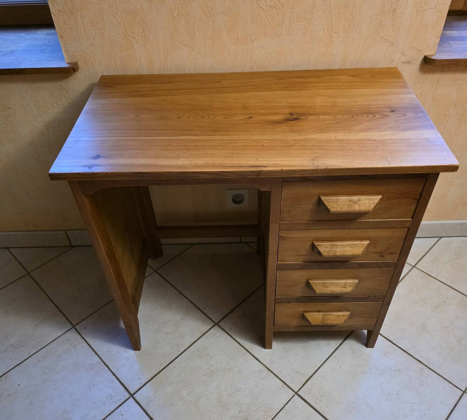 Children's desk from the 40s/50s