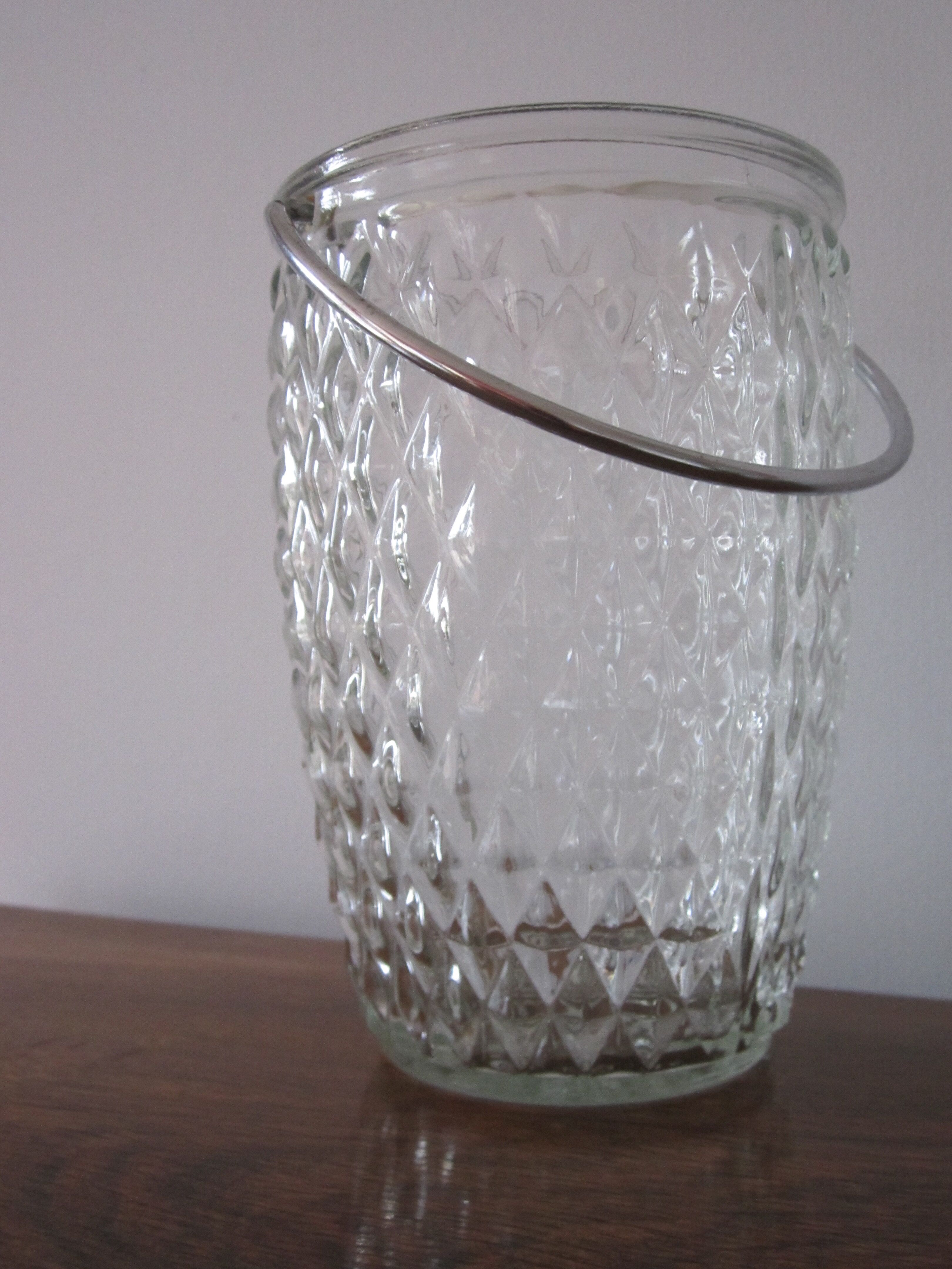 Ice bucket