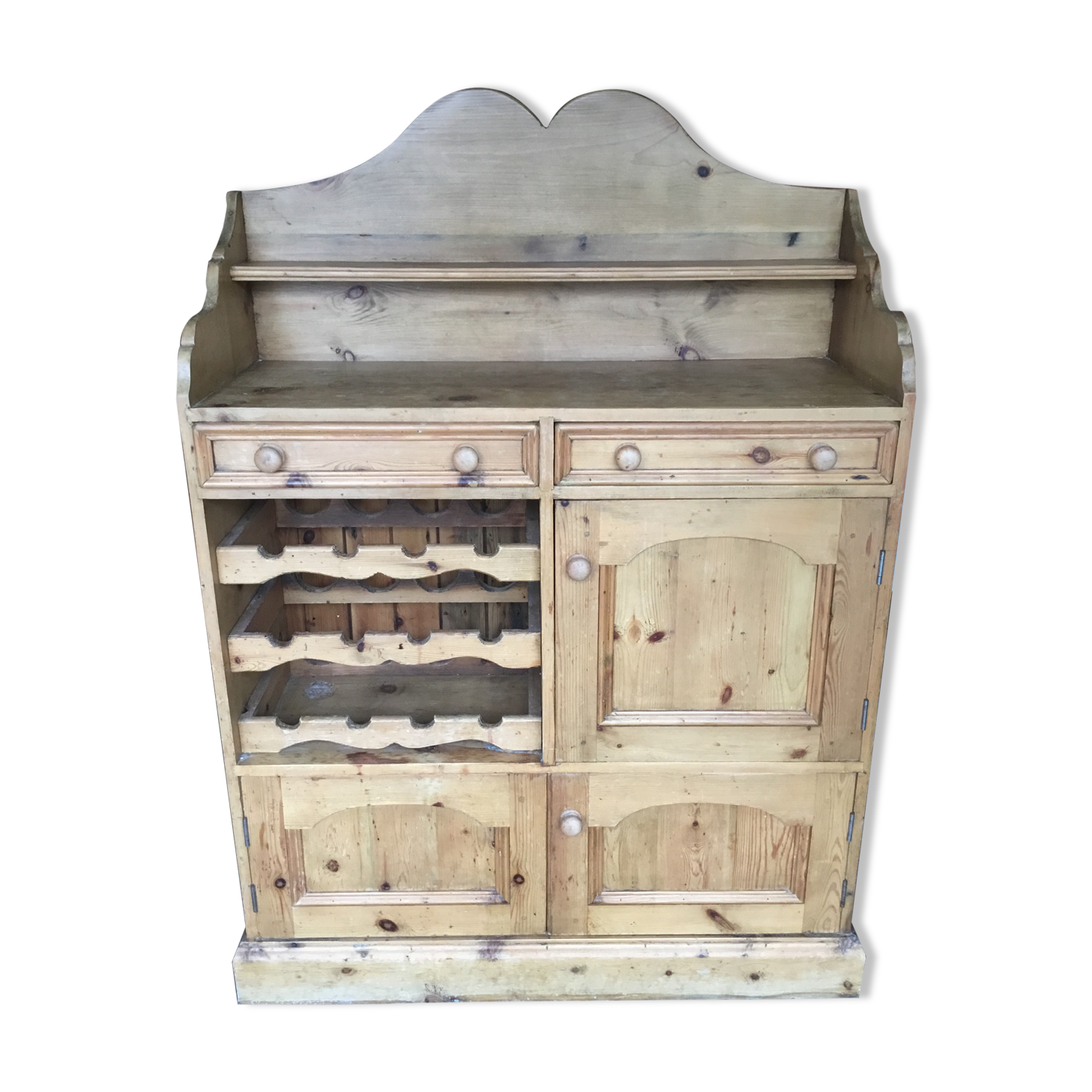 Massive fir kitchen buffet from the 1960s/70s in good condition