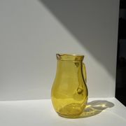 Pichet vintage en verre jaune
