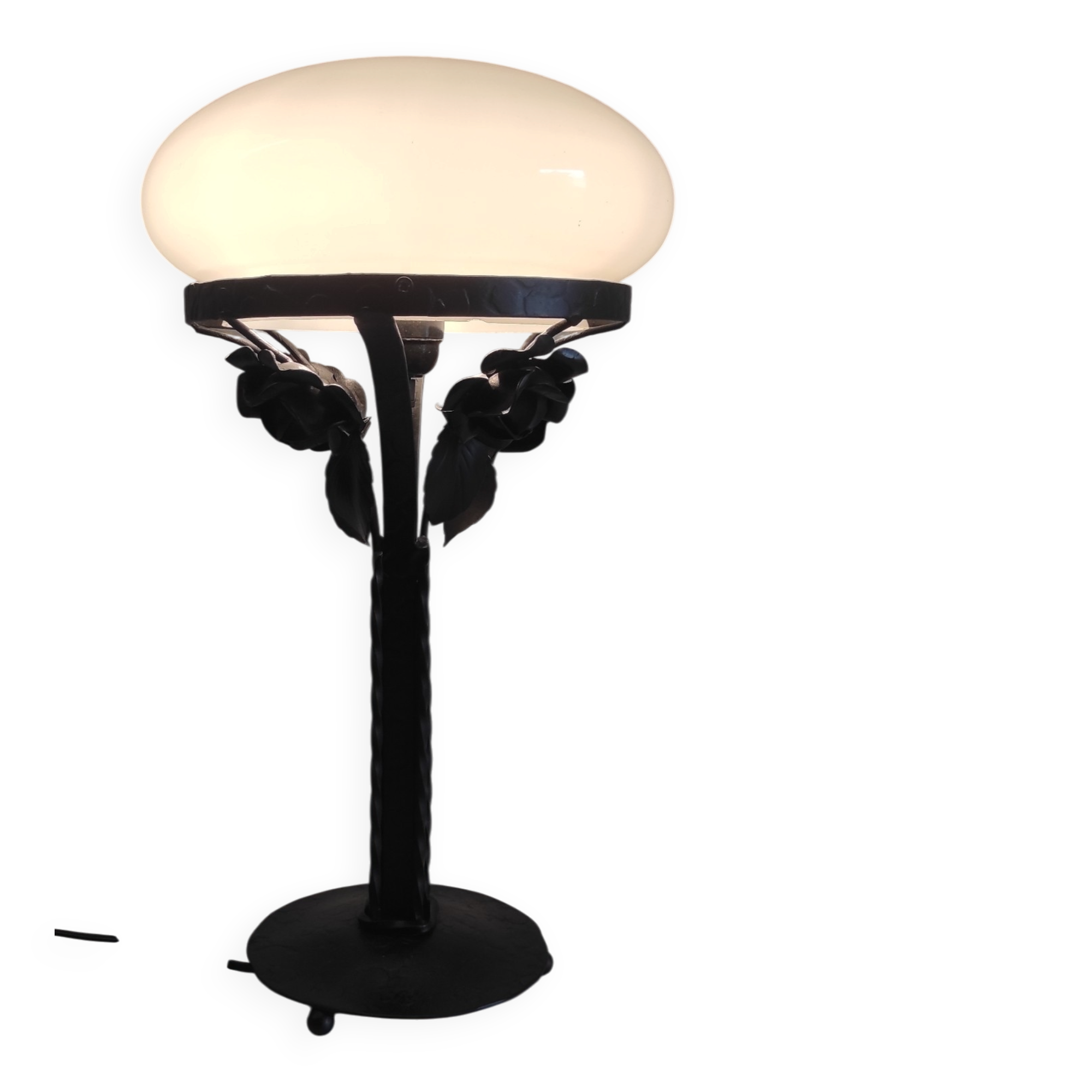 Art Deco table lamp in wrought iron and opaline - 1930s/40s