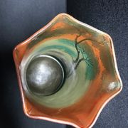 1435 Discreet brand with heel to decipher vase