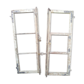 Pair of windows 1920