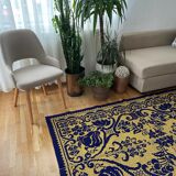 Tapis floral roumain tissé à la main en laine, fond violet et jaune