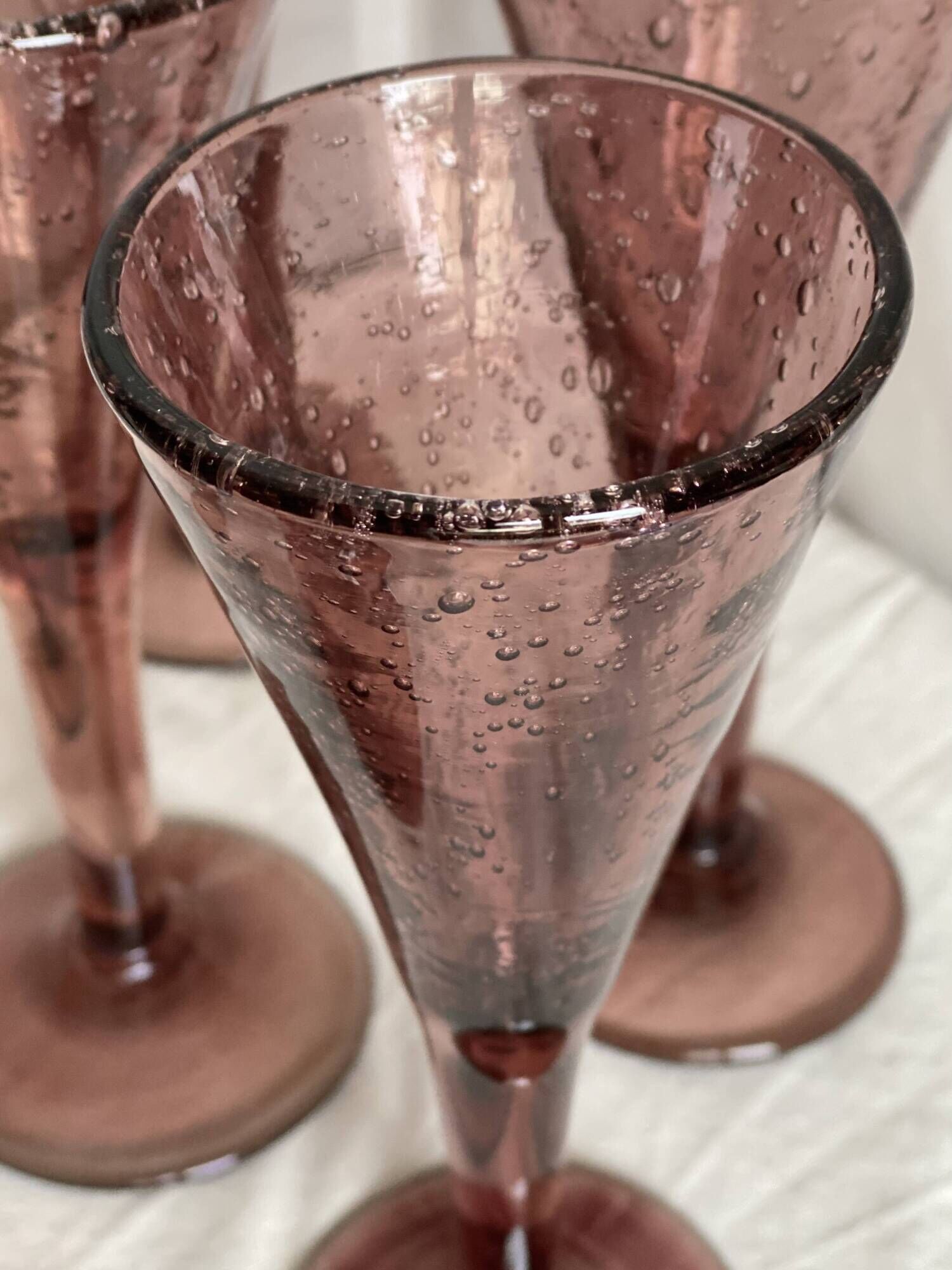 Set of 6 large vintage 1960s fuchsia bubble footed glasses.