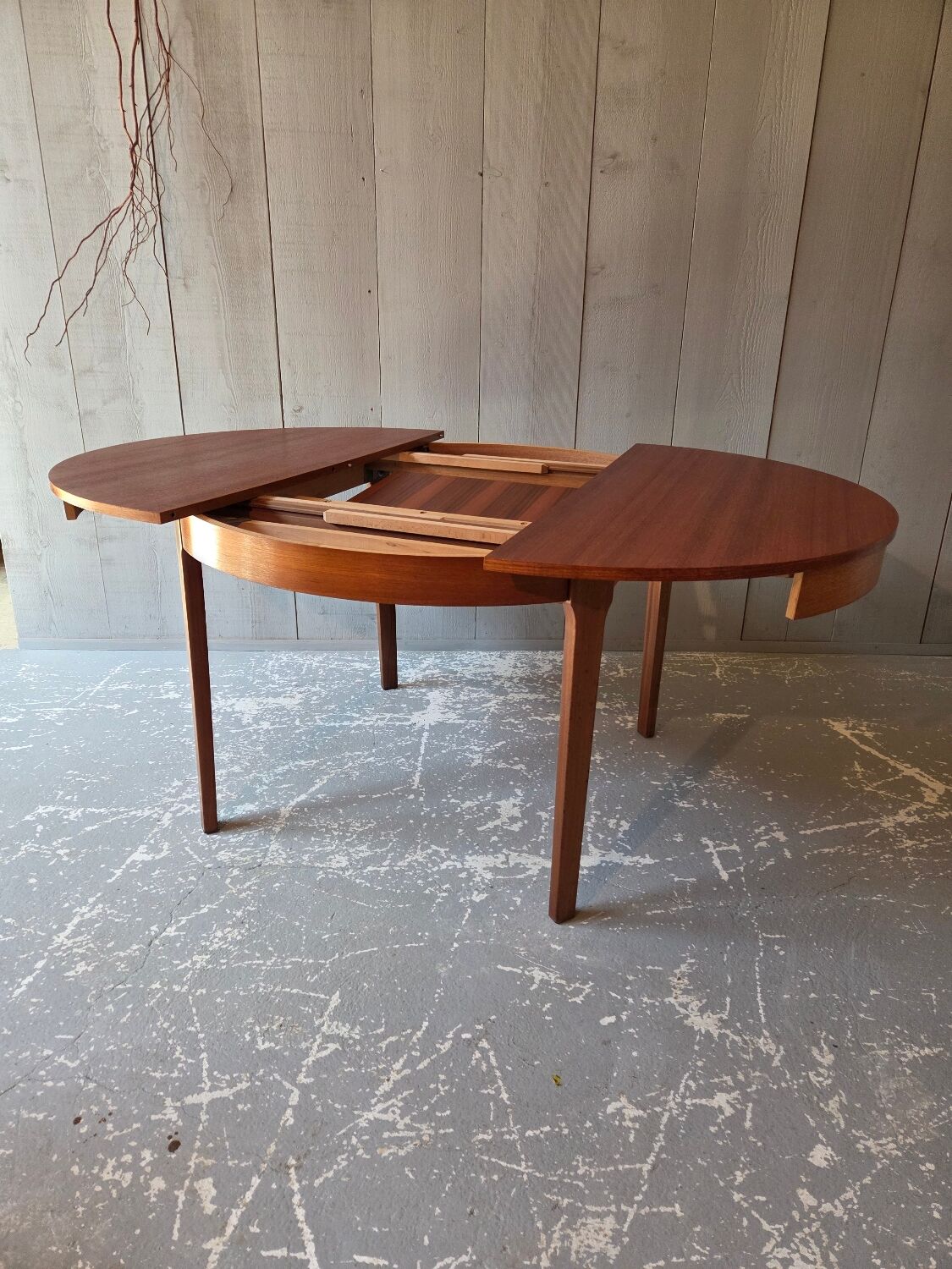 Scandinavian table