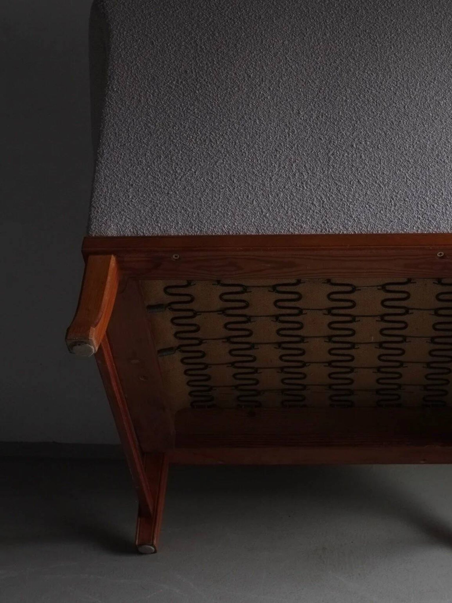 Fauteuil lounge gris bouclé | Suède | Années 1940