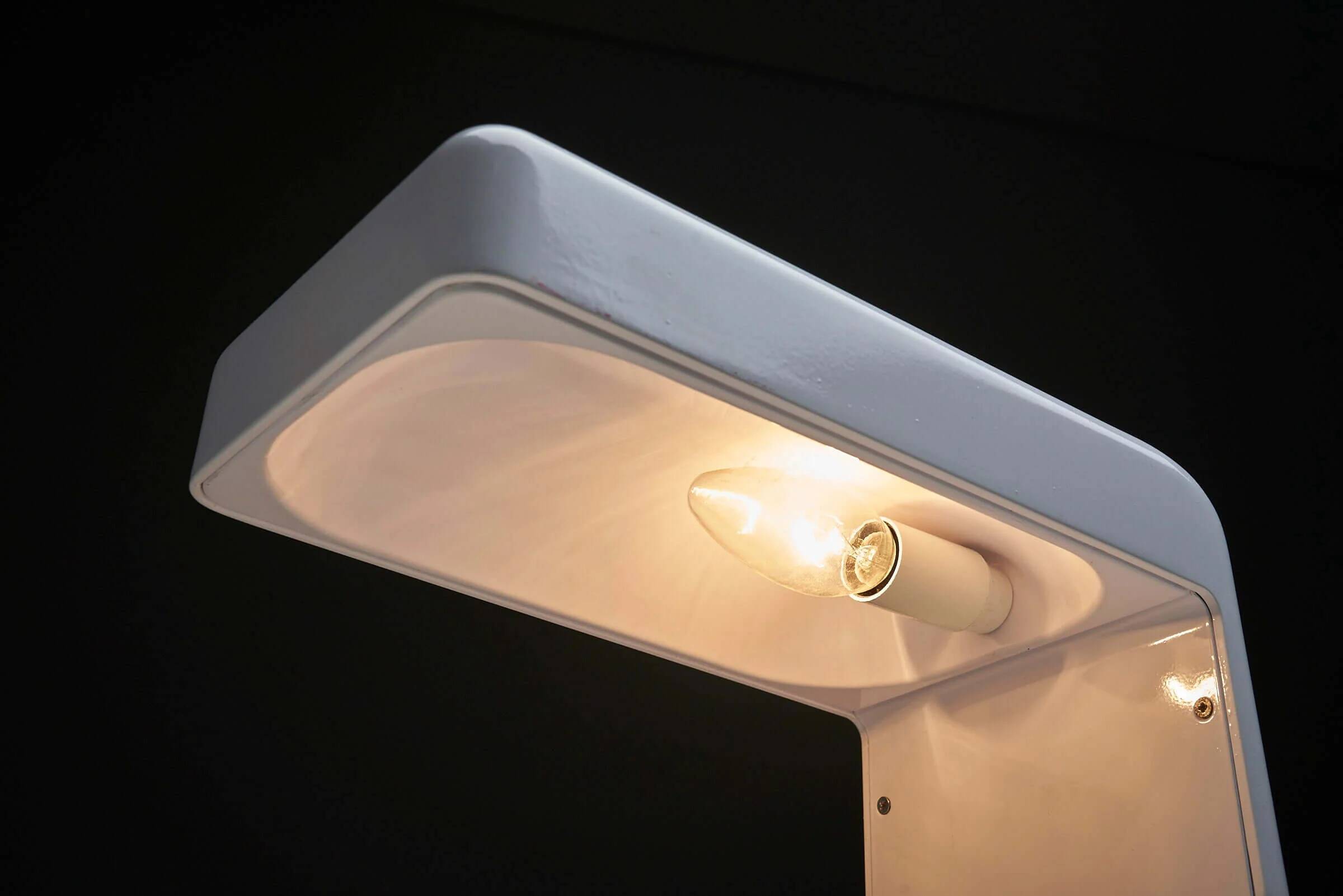 White 'Isos' desk lamp by Giotto Stoppino